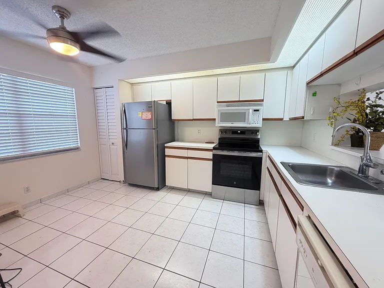 800 SW 125th Way #308O — Photo 4