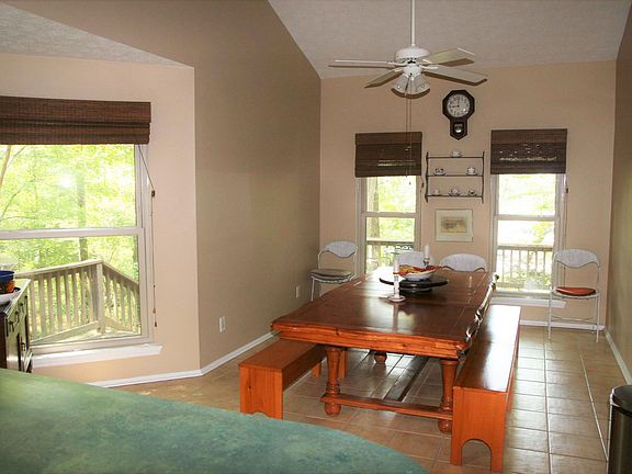 3rd image of 1501 Moonbranch Dr