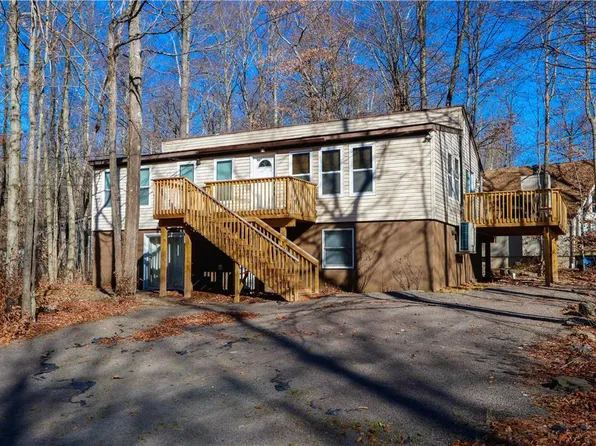 179 Moshannon Dr, Pocono Lake, PA 18347