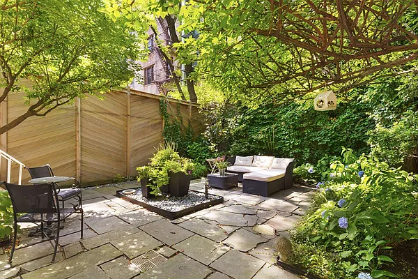 Rented by SP Realty | media 24