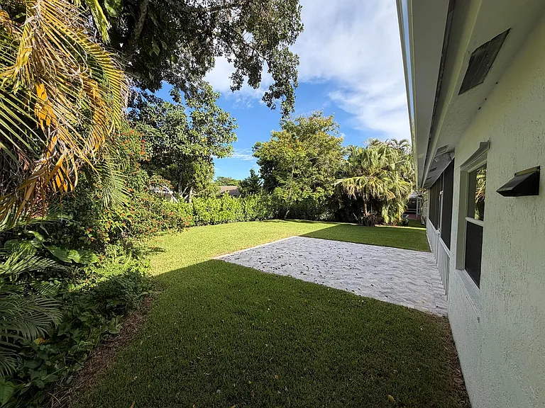 2325 NW 101st Way — Photo 19