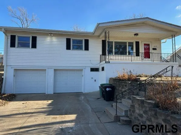 1619 Hillside Dr, Omaha, NE 68114