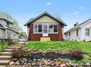 26 Burr Oak St NW, Grand Rapids, MI 49505
