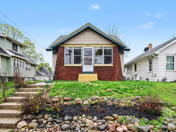 26 Burr Oak St NW, Grand Rapids, MI 49505