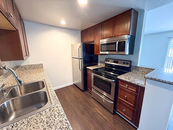 3rd image of 4580 Illinois St APT 4