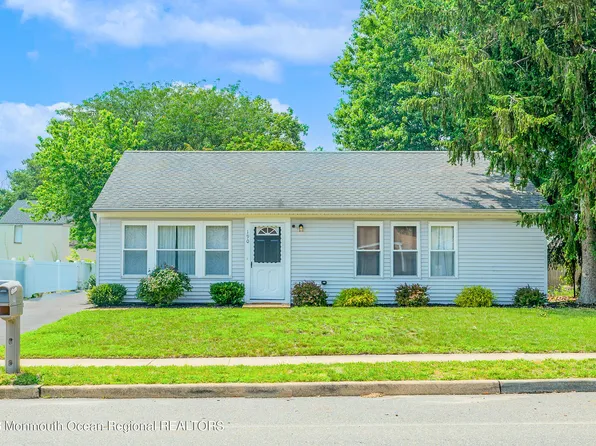 190 Village Drive, Barnegat, NJ 08005