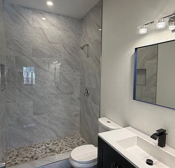 2427 W Southcross Blvd #2 — Photo 6