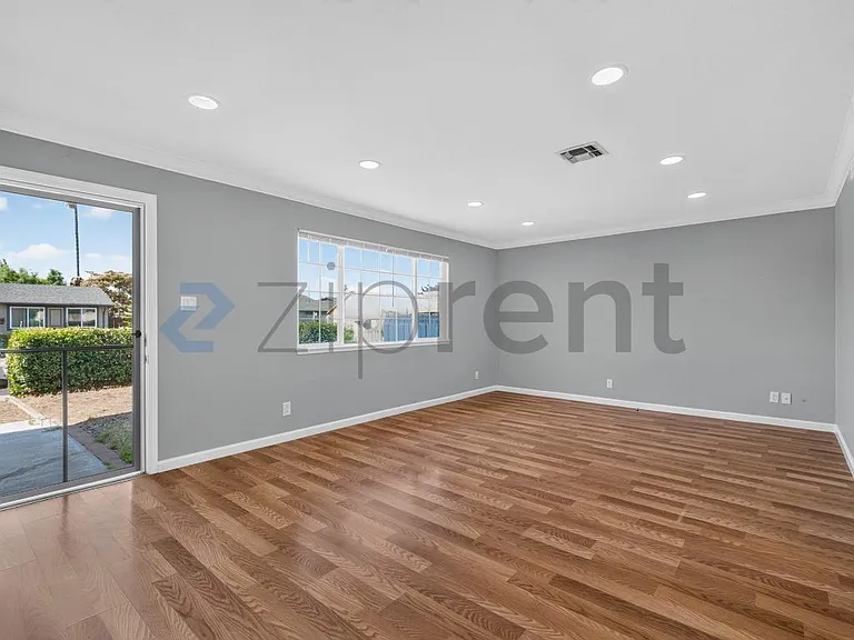 533 Don Carlos Ct — Photo 7