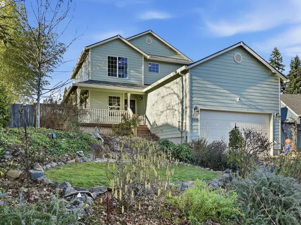 2215 NE Grandhaven St, McMinnville, OR 97128
