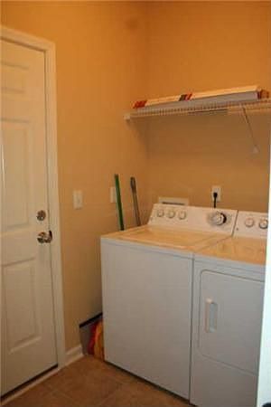 2nd image of 1016 Grove Ct