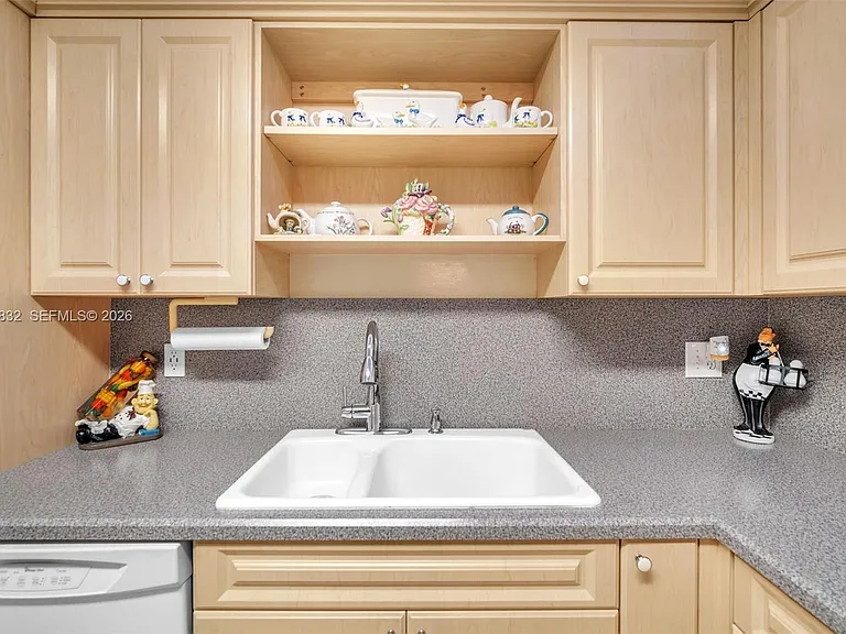 4160 Inverrary Dr #308 — Photo 10