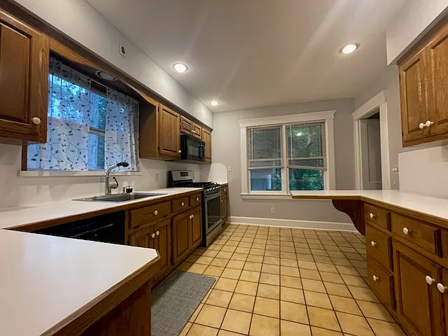 84 Valley View Ave — Photo 10