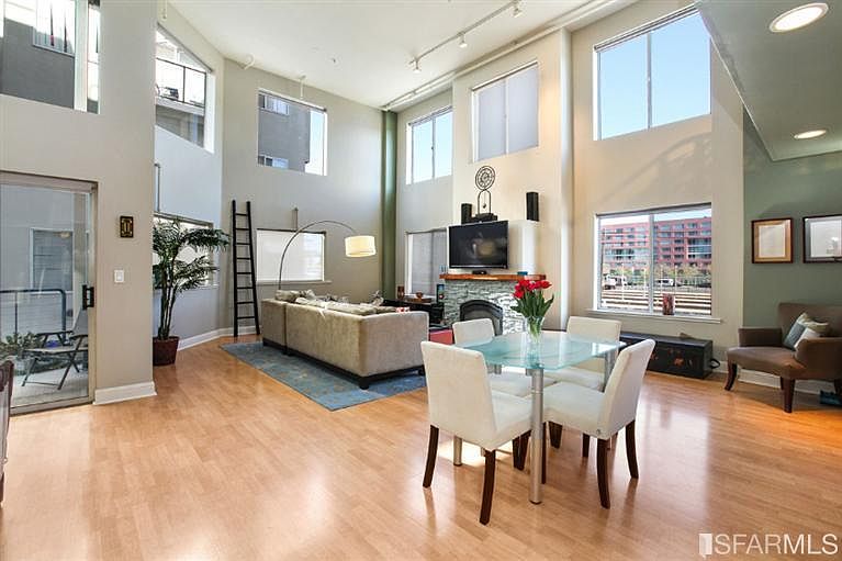 1st image of 695 5th St APT 10