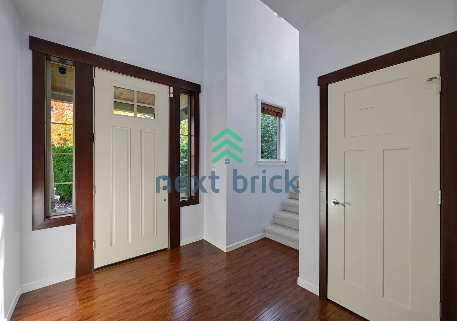 5-Bedroom Finn Hill Home with a Spacious Deck, EV Charger & 2-Car Garage — Photo 3