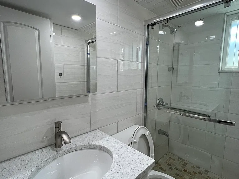 468 McClean Ave #B — Photo 6