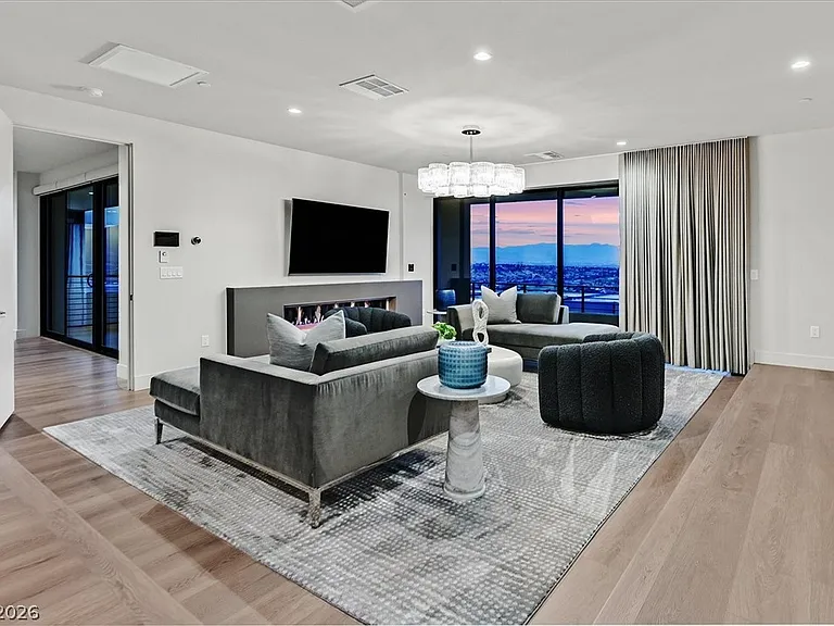 807 Magnum Cliff Ct — Photo 46