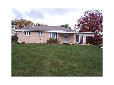 124 Starling Dr photo 1