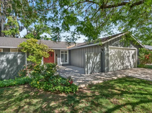1109 W Churchill St, Stockton, CA 95207