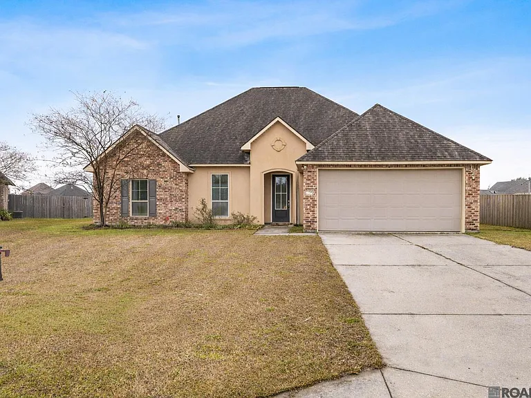 13440 Larch Ct — Photo 1