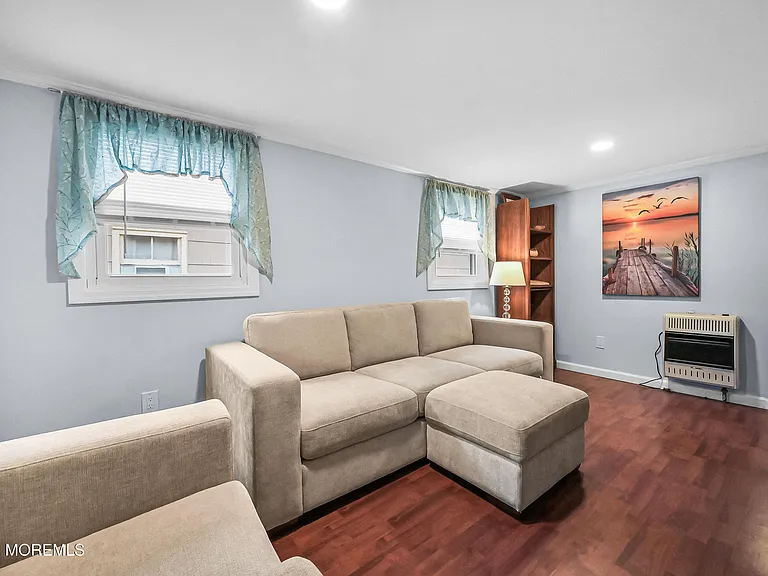 1842 Parkway Way #FRONT — Photo 8