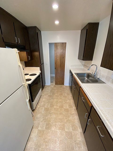 Pocket Door can separate you from your guests.
Large, and Nicely upgraded kitchen, with lots of cabinet & counter space.