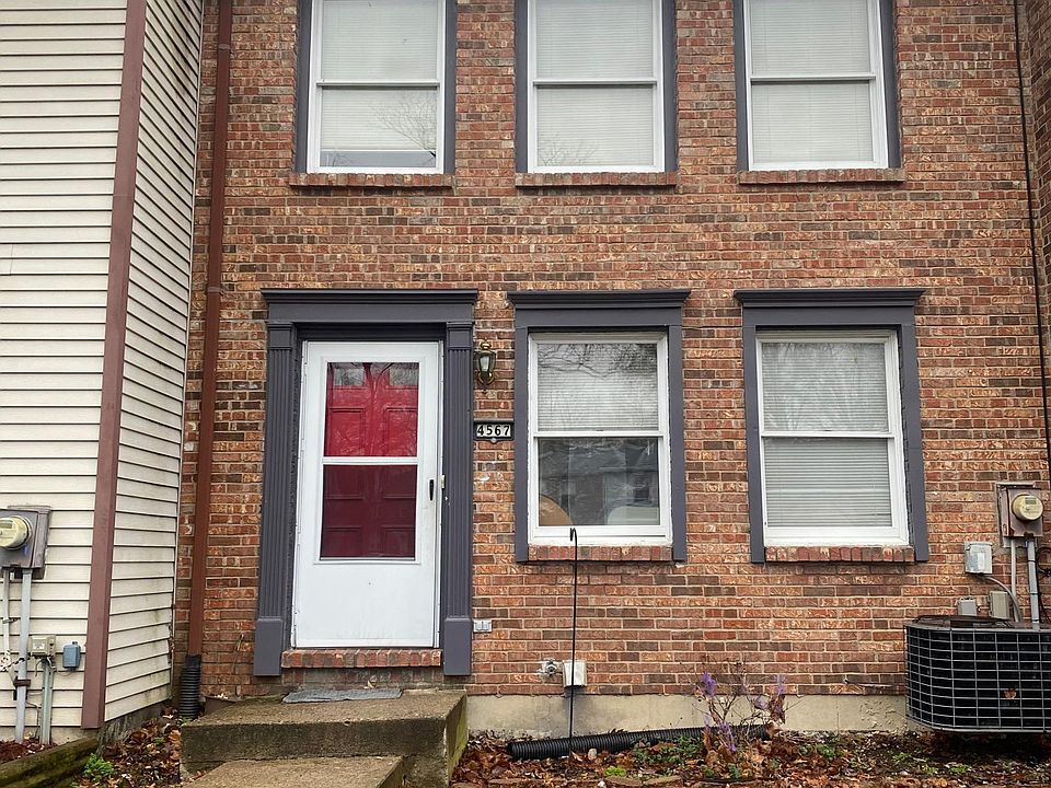 1st image of 4567 Tree View Ct