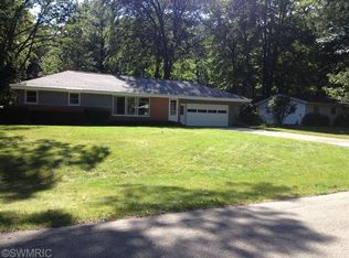 1170 Wintergreen Dr, Holland, MI 49424