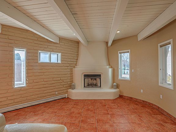 4th image of 3612 Mateo Prad NW
