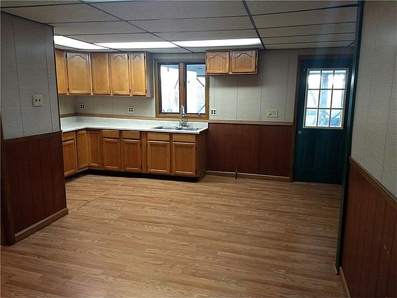 3rd image of 320 13th St
