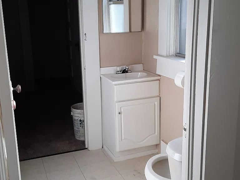 413 Pardee Ave — Photo 8
