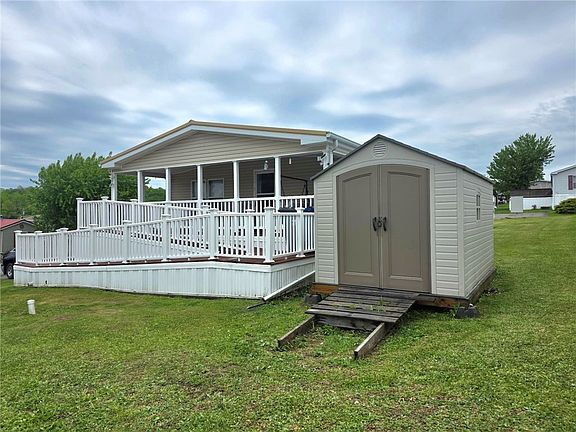 5th image of 332 Maruca Dr
