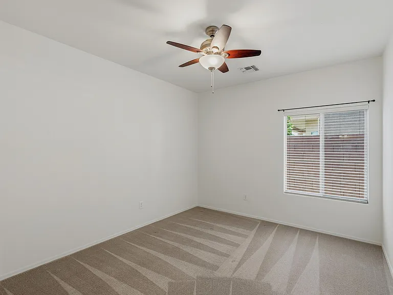 677 W Pizzicato Ln — Photo 12