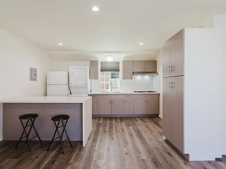 10327 Hillhaven Ave #1/2 — Photo 7