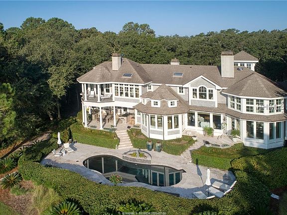 3rd image of 67 Fuskie Ln