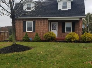 149 S Main St, Jacobus, PA 17407