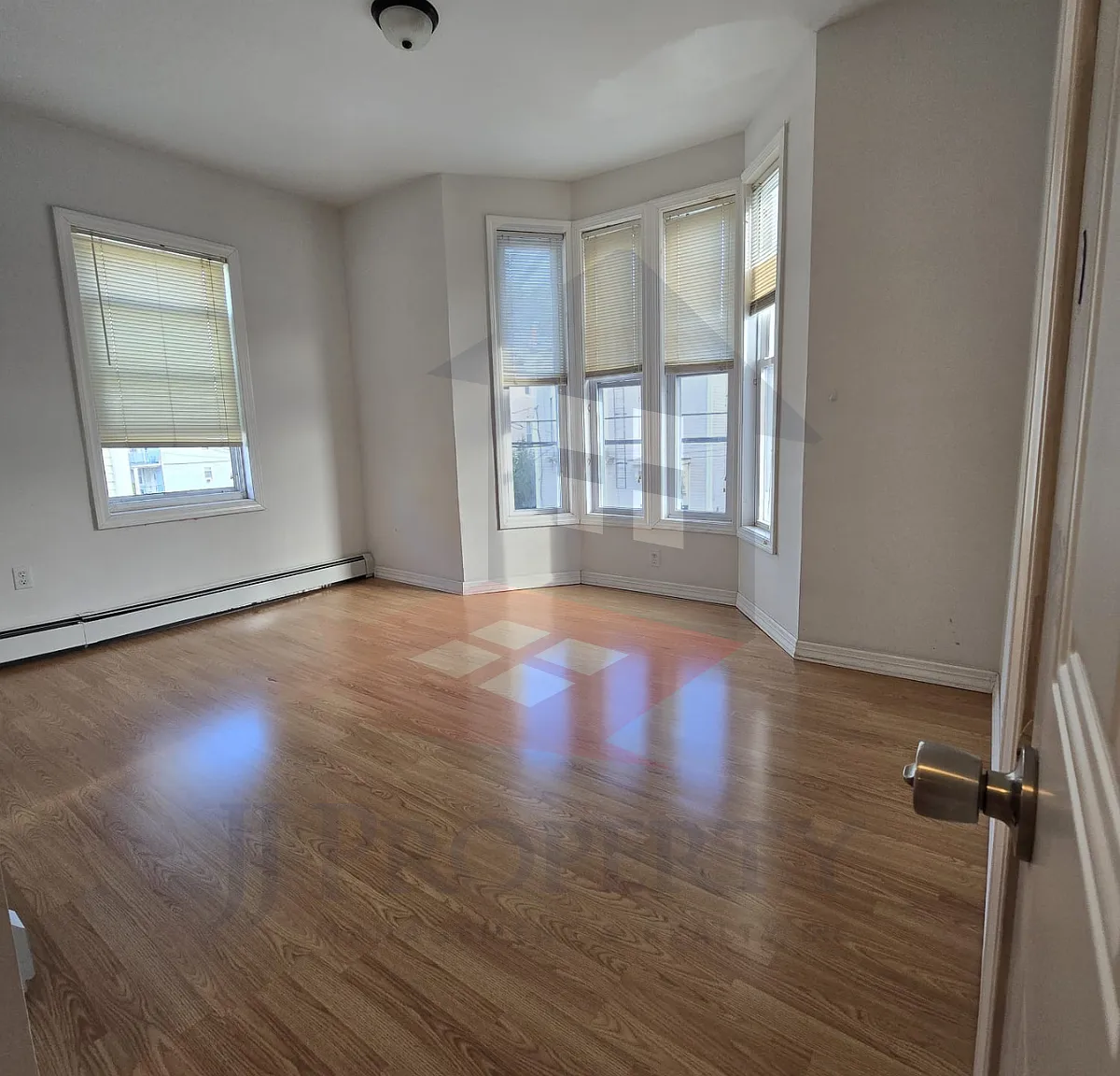 2 bed, $1,600 — Photo 3