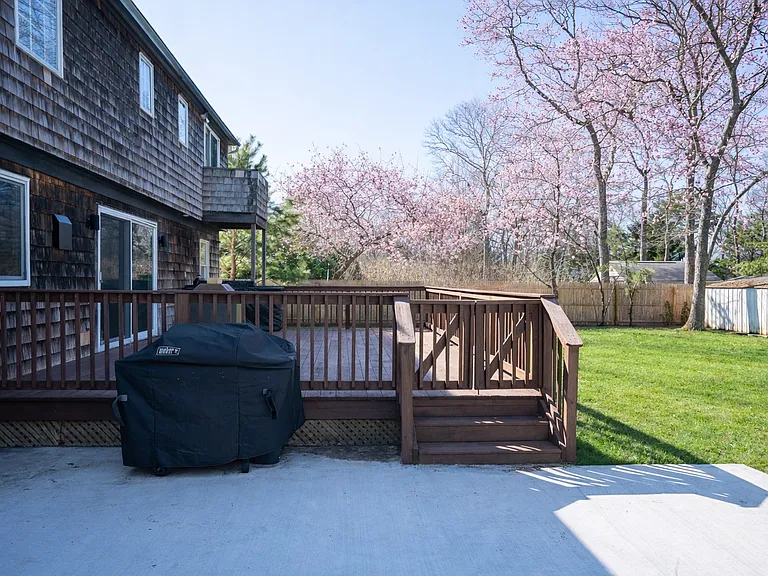 4 Wilson Dr — Photo 35