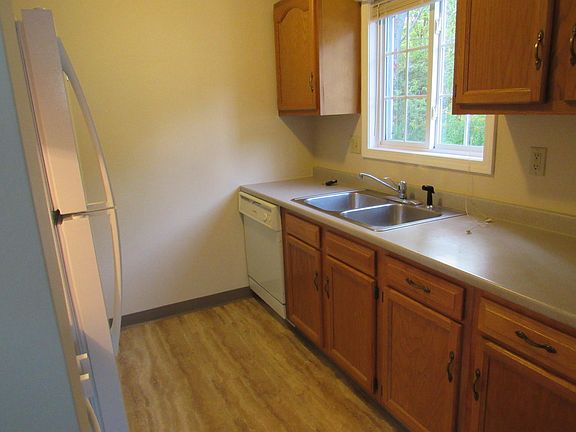 5th image of 21 Hern Ave APT 3