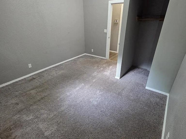 1595 Van Buren Ave #1 — Photo 11