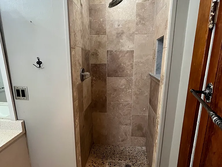2263 Gilmore St — Photo 24