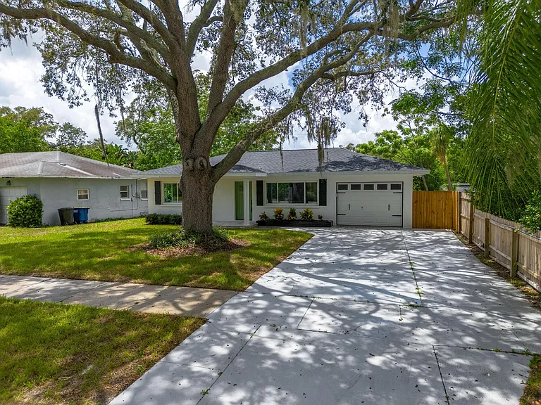 304 Orangewood Ave-2_12282023