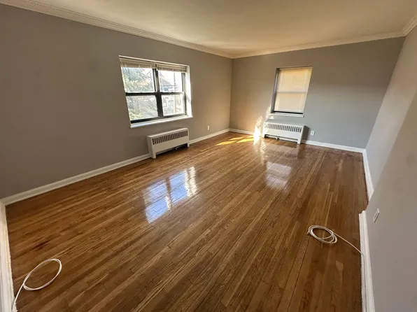 (undisclosed Address), Linden, NJ 07036