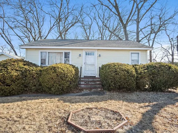 444 Woburn St, Tewksbury, MA 01876