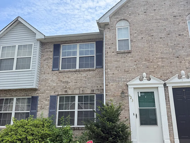623 Candlestick Ln — Photo 2