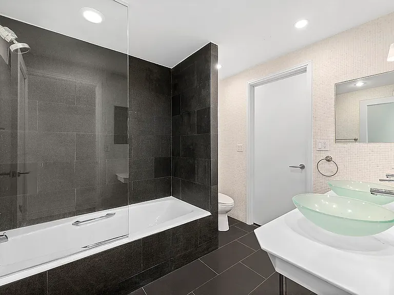 53 Murray St #G — Photo 12