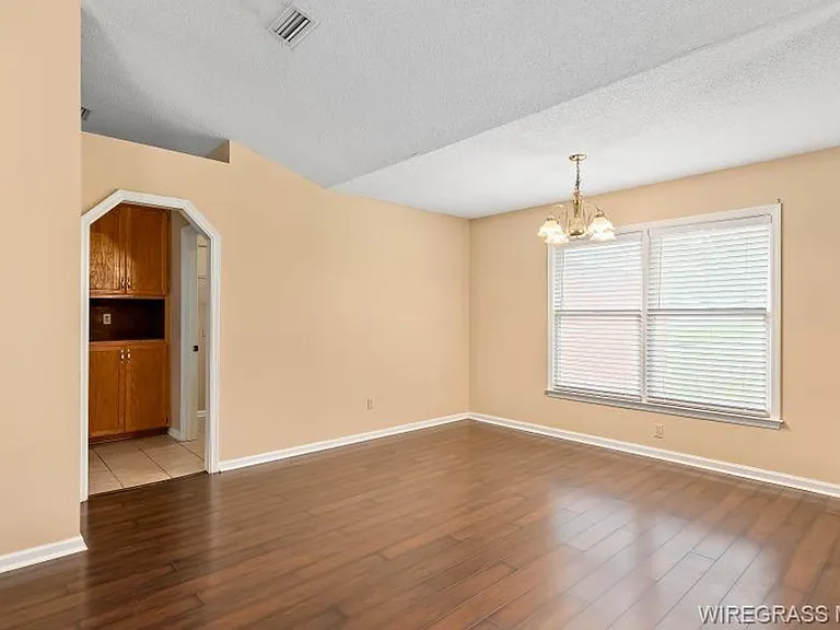 2804 Partridge Ln — Photo 6