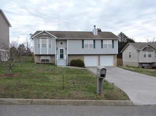 6822 Rambling Brooks Ln, Knoxville, TN 37918