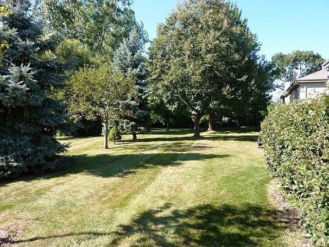 2418 Willowood Dr, Waukesha, WI 53188 | Zillow