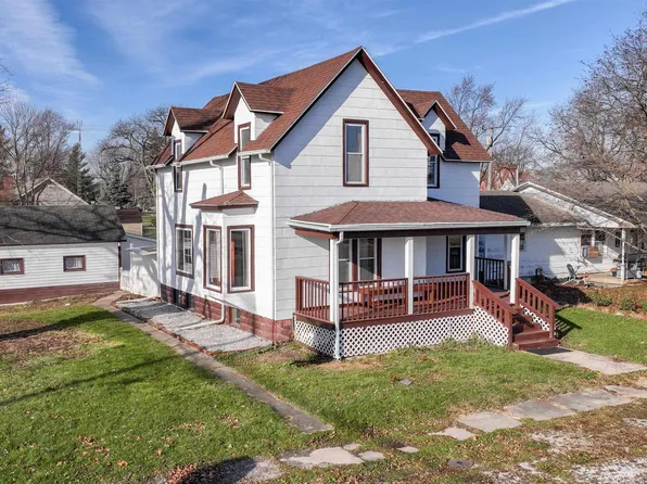 135 S Monon Ave, Francesville, IN 47946