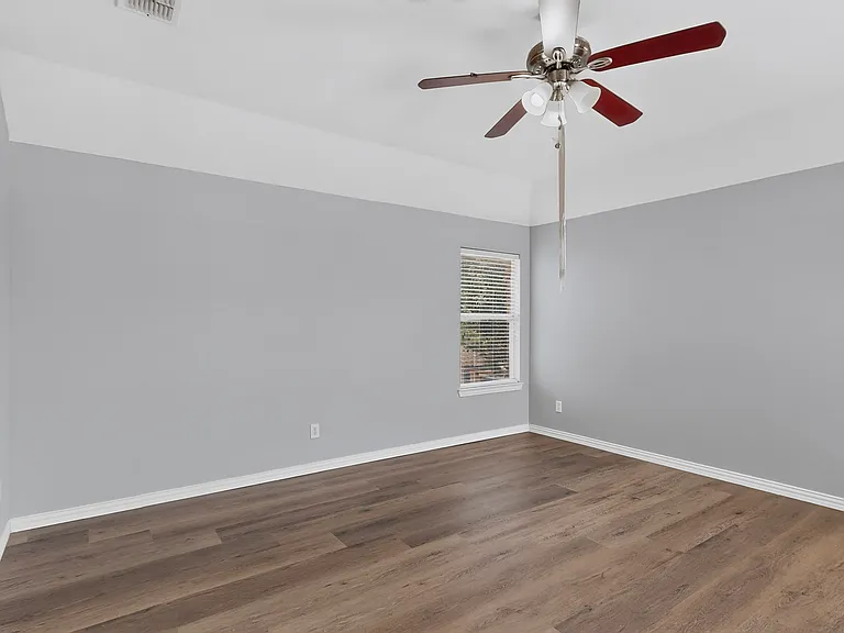 1812 Meadow Ridge Dr — Photo 27